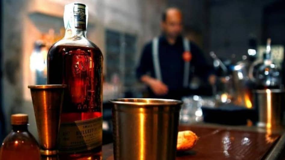 Understanding Alcohol Laws in the UAE