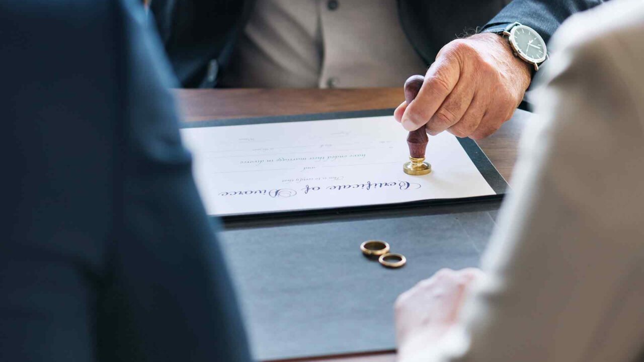 a guide to wills and divorce in UAE